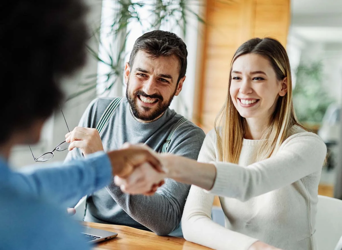 Hiring a professional Airbnb management company and Airbnb rental manager for expert short-term rental management