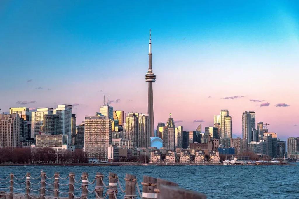 Scenic view of the Toronto city skyline representing the high potential for Airbnb income in Toronto