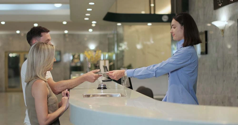 5 C’s of hospitality infographic