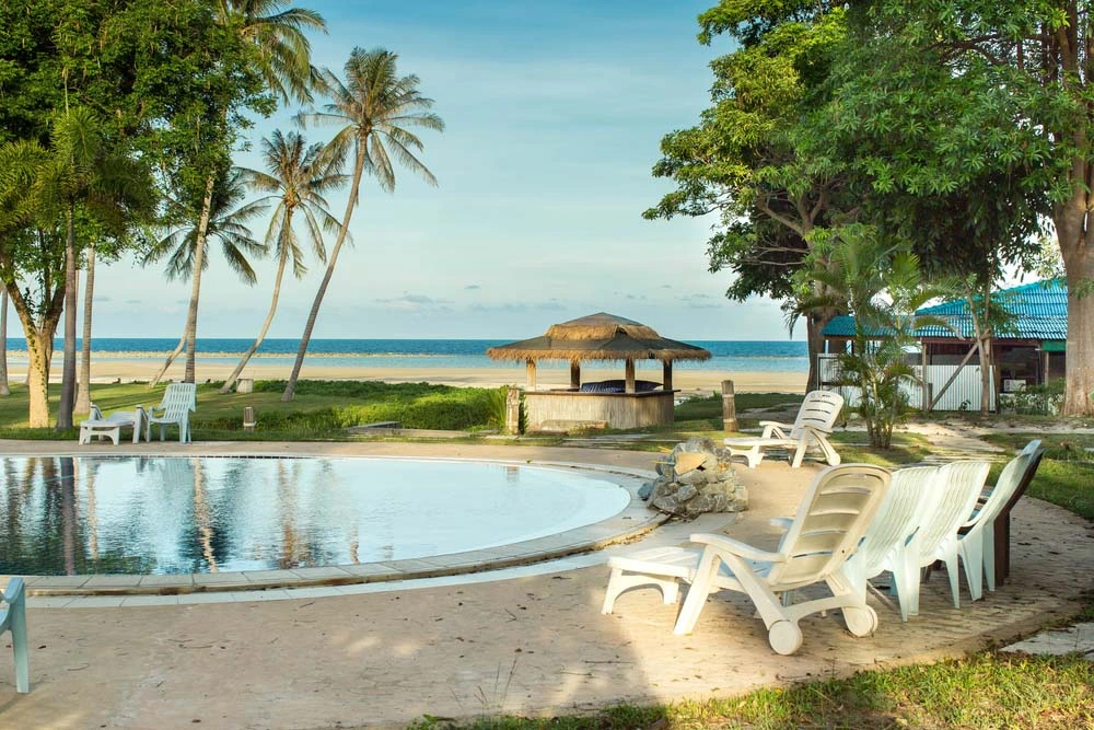 Aventura Beach Club Marco Polo Residences in Sunny Isles Beach with oceanfront units and hotel-style amenities for short-term rentals