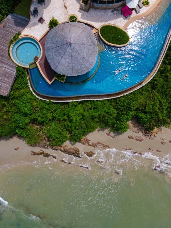 Popular short-term rental property in Florida with pool and beach access