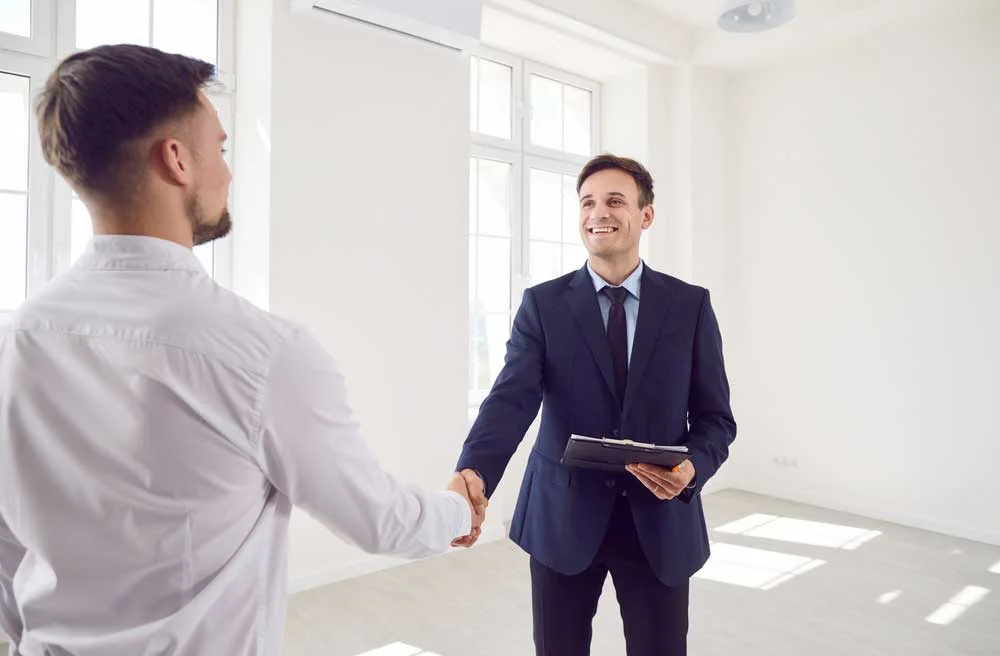 Property owner partnering with Guestable to start Airbnb management in New York successfully