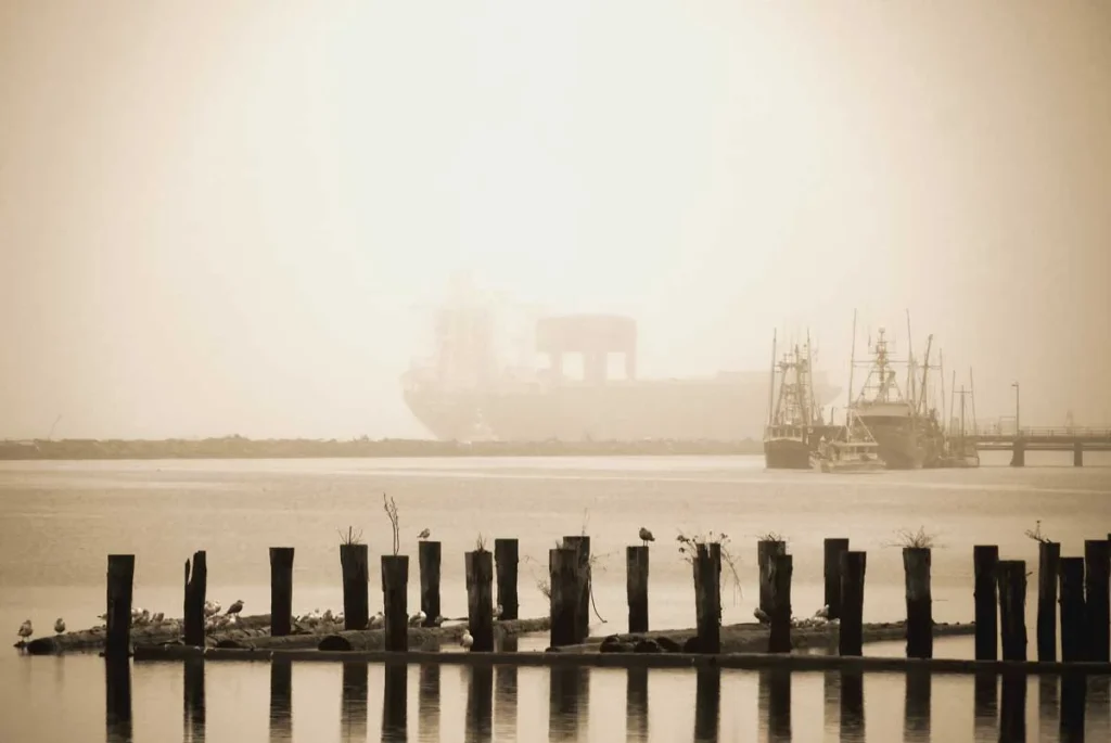 A-misty-scenic-image-of-Steveston-Village-in-Richmond,-BC