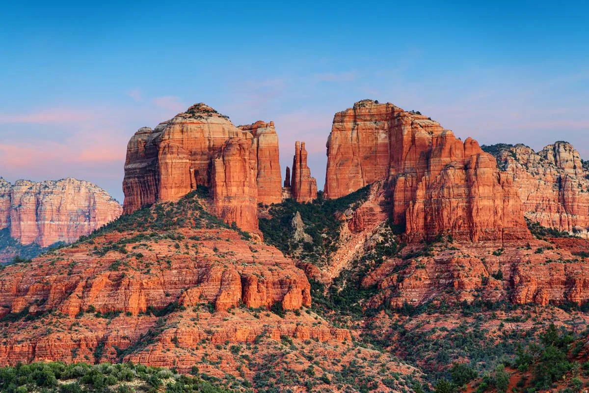 Famous red rock mountains in Sedona, one of the best places to Airbnb in Arizona