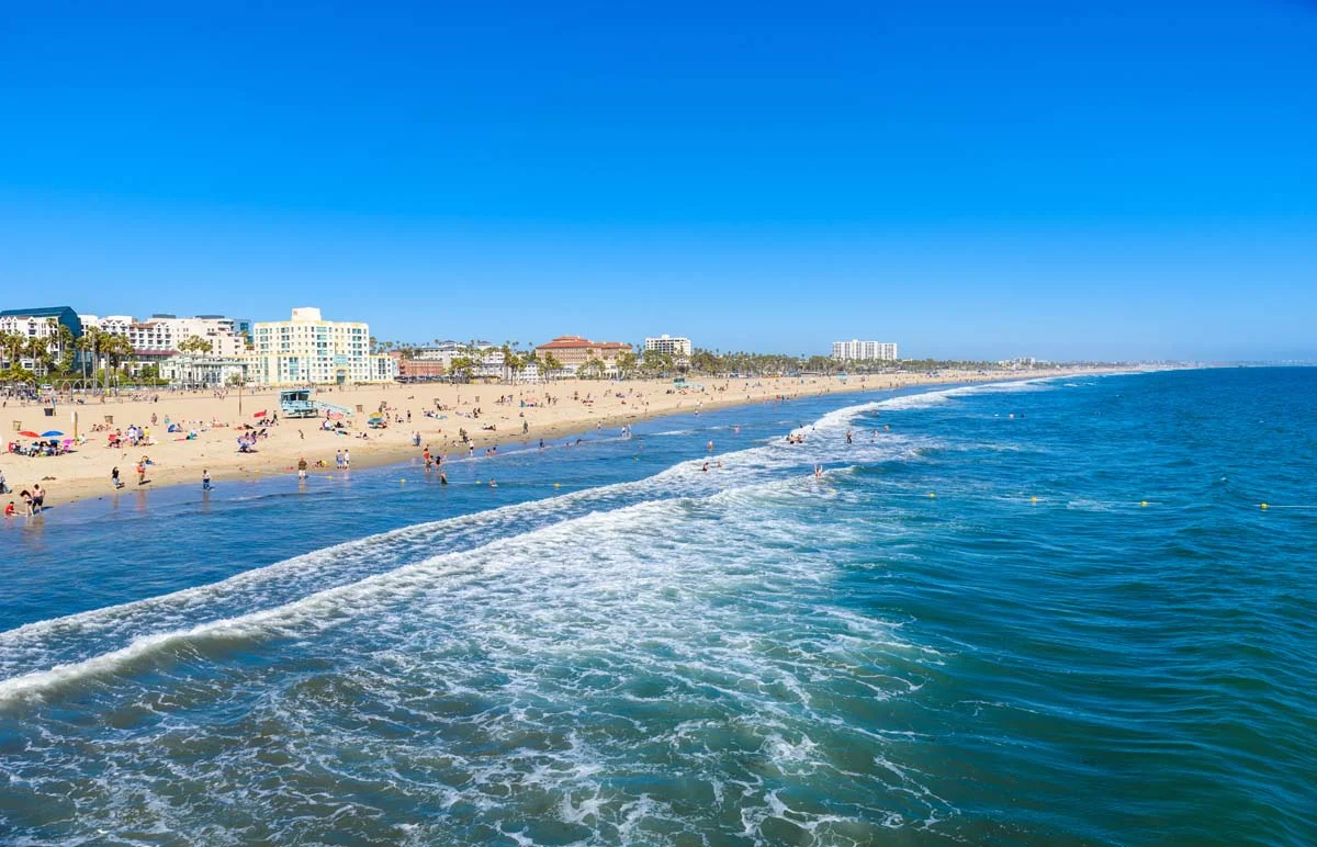 Scenic view of the coast near beach-adjacent vacation rental houses in Santa Monica