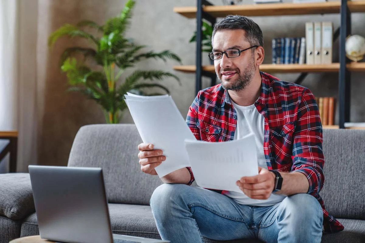 A property owner researching STR license requirements and Brampton rental property registration online
