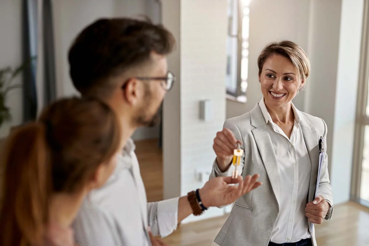 A vacation rental manager ready to assist with Brampton short term rental property management