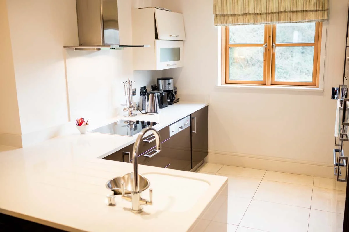 Clean kitchen after decluttering and organizing countertops